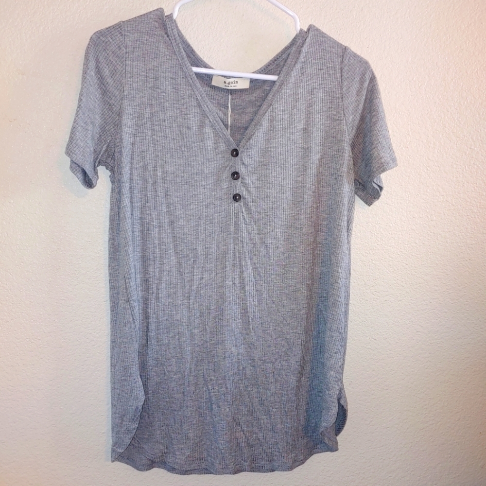A.Gain ribbed v neck blouse gray lg Nwt pink blush